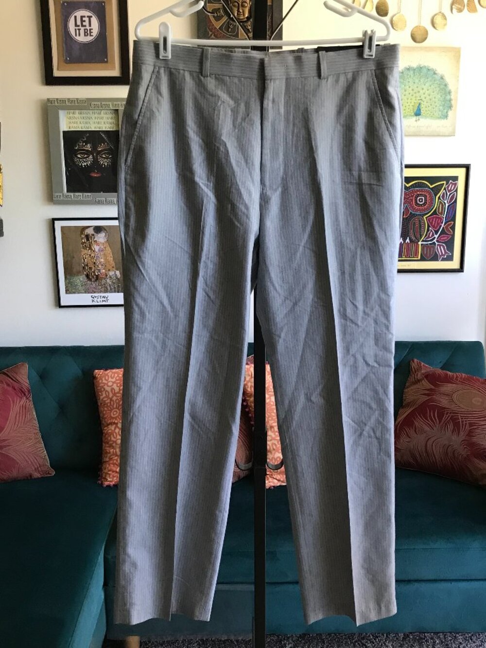 INC International Concepts size 32 x 30 Men's Standard Fit London Pants Gray NWT